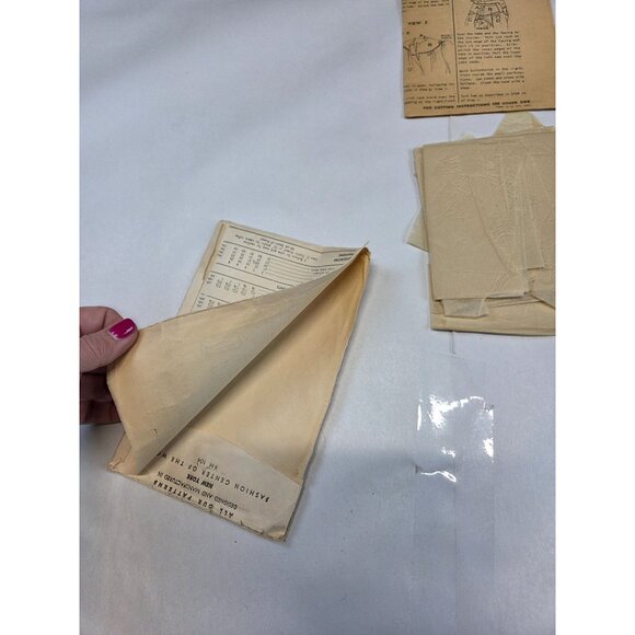 Vintage Advance Sewing Pattern Girls Dresses Nightgown Size 8 Pre-cut Unprinted - Picture 4 of 9